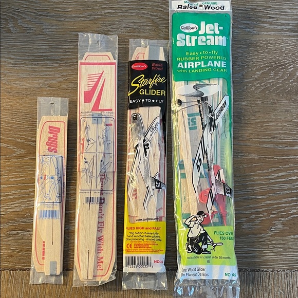 Guillow's Other - Balsa Wood Airplane Gliders- Set of 4